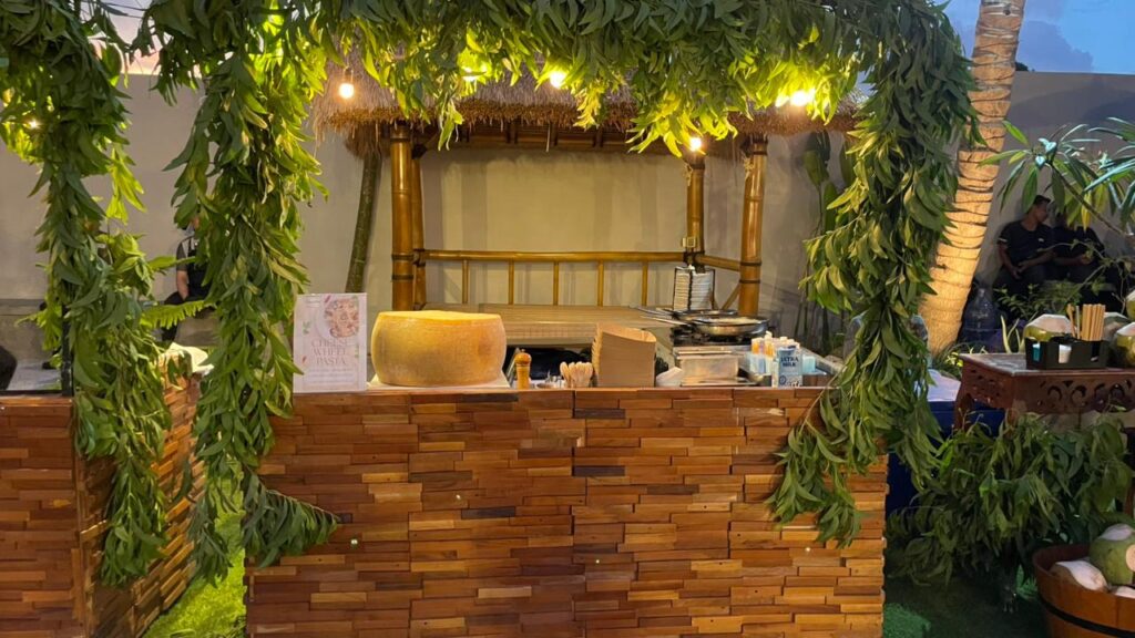 LIVE COOKING STALL-1